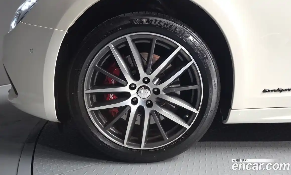 Maserati Ghibli 2015 3.0 автомат (гидро), фото 5 Maserati Ghibli 2015 3.0 автомат (гидро), фото 5