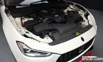 Maserati Ghibli 2015 3.0 автомат (гидро), миниатюра 6 Maserati Ghibli 2015 3.0 автомат (гидро), миниатюра 6