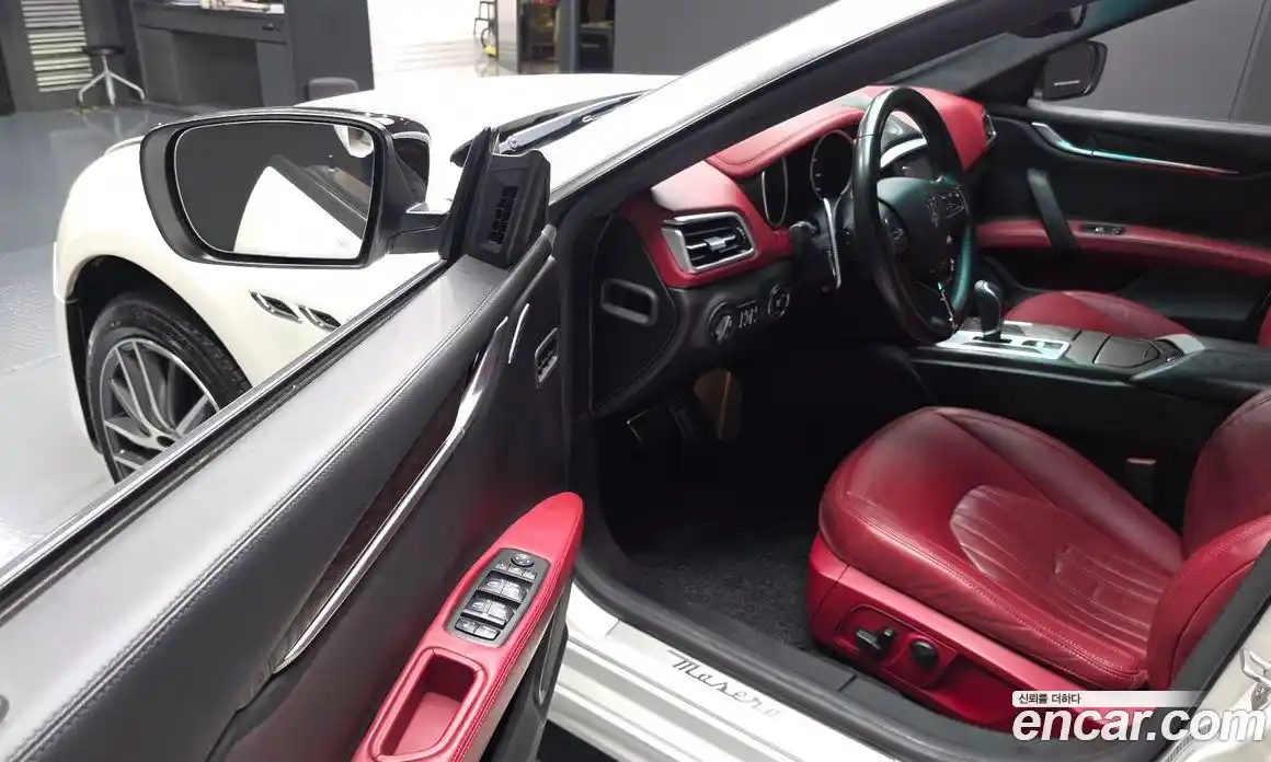 Maserati Ghibli 2015 3.0 автомат (гидро), фото 10 Maserati Ghibli 2015 3.0 автомат (гидро), фото 10