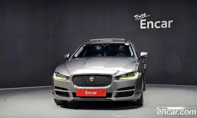 Jaguar XE 2015 2.0 автомат (гидро), миниатюра 3 Jaguar XE 2015 2.0 автомат (гидро), миниатюра 3