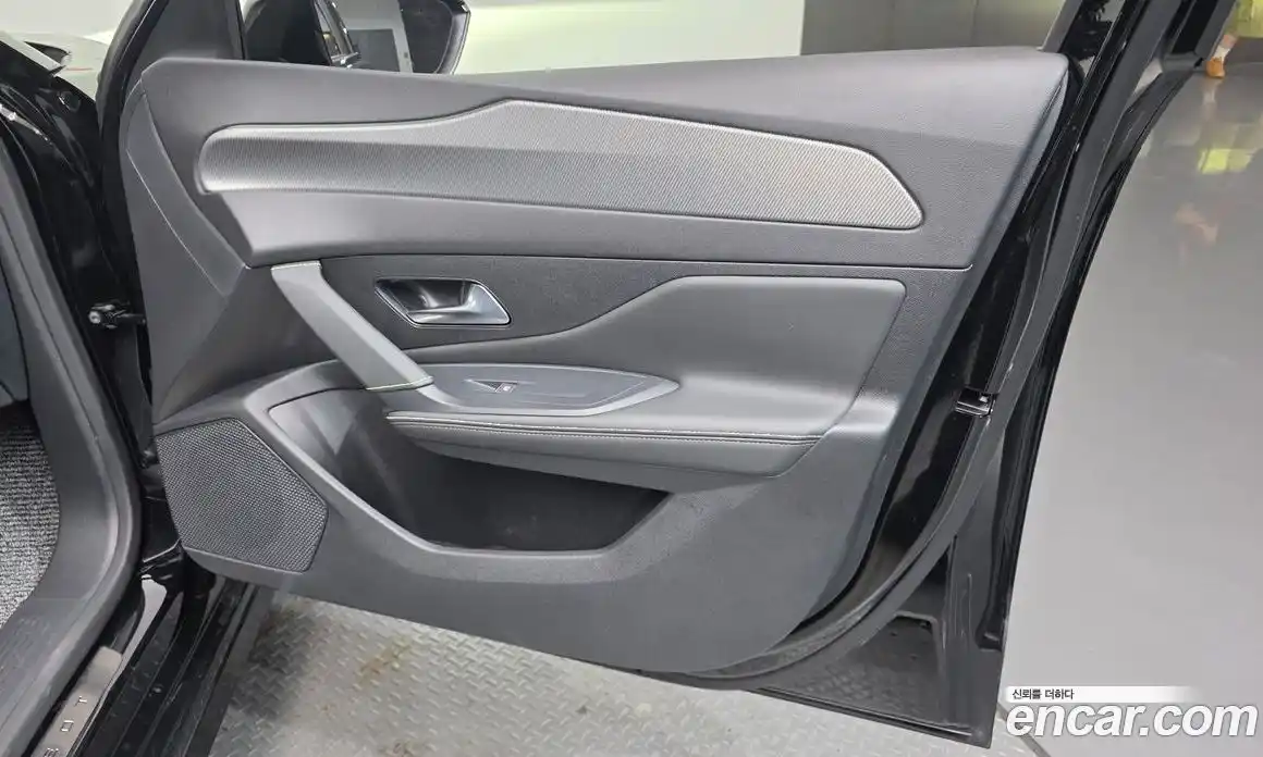 Peugeot 308 2023 1.5 автомат (гидро), фото 14