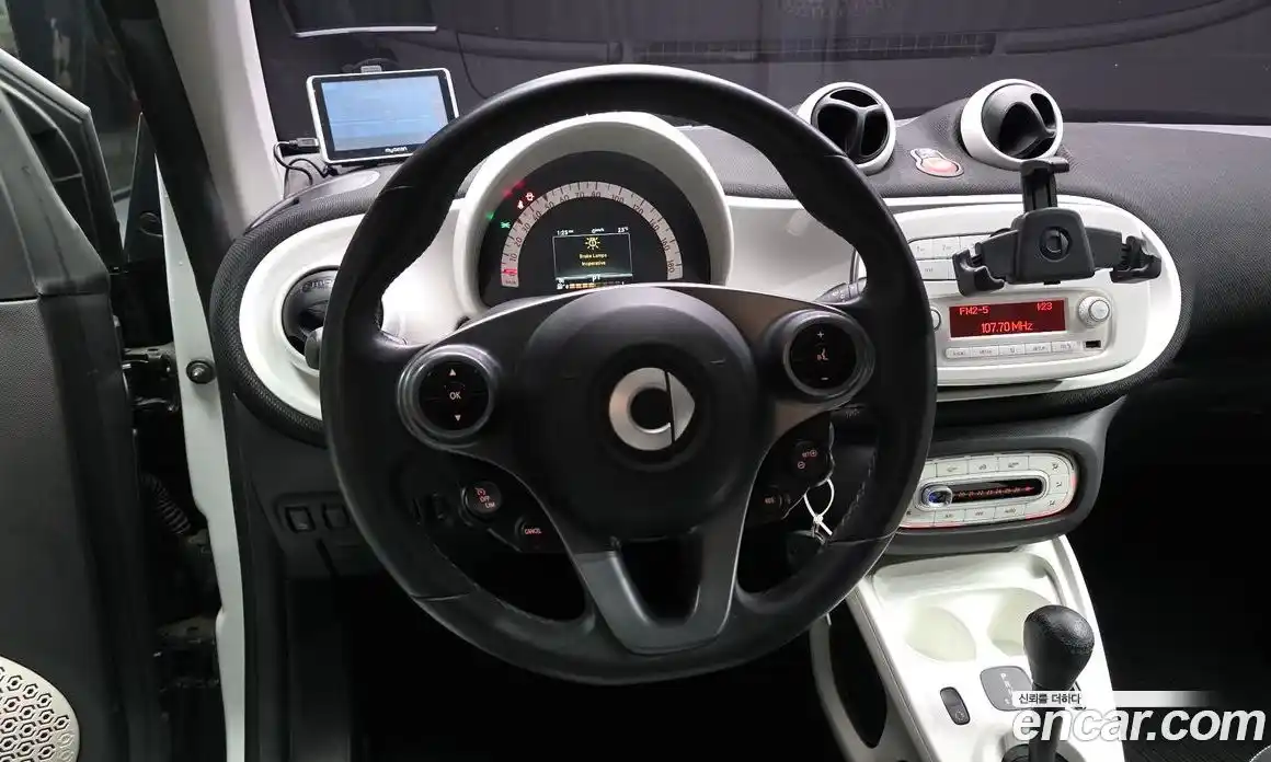 Smart Fortwo 2015 1.0 автомат (гидро), фото 12