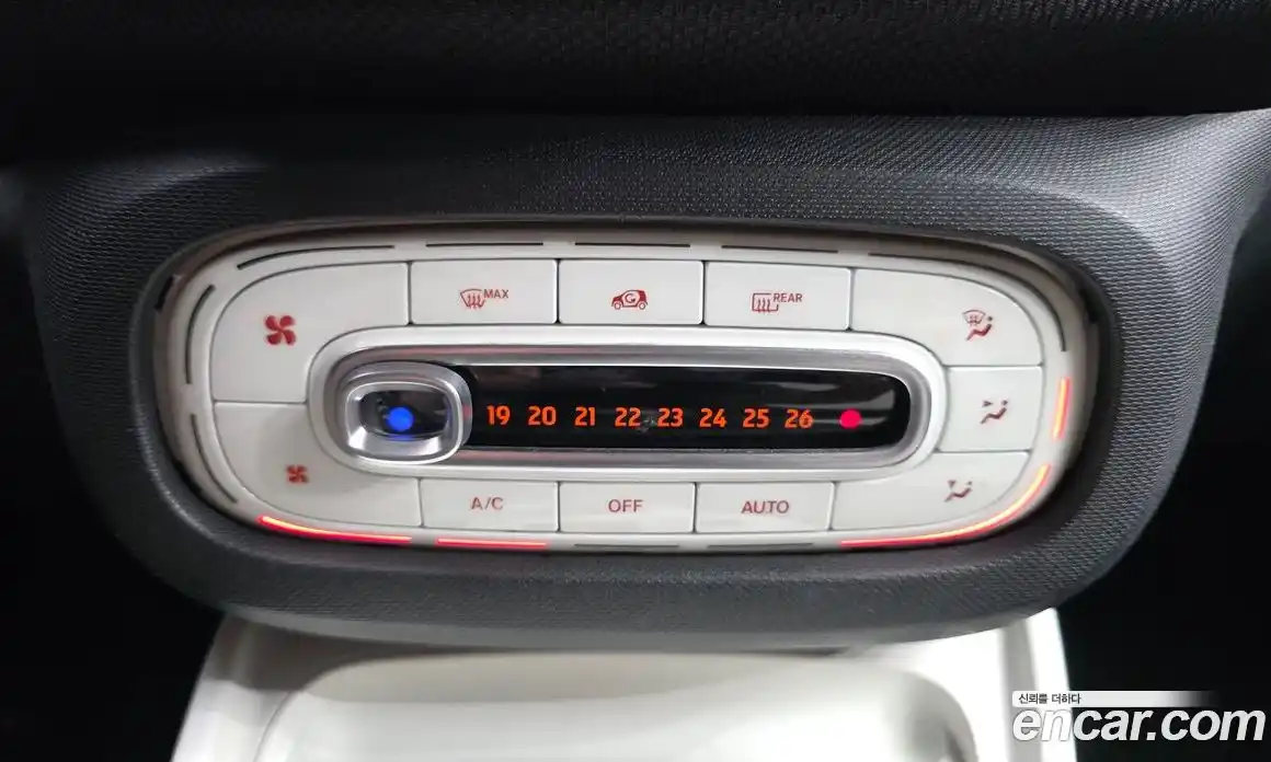 Smart Fortwo 2015 1.0 автомат (гидро), фото 14