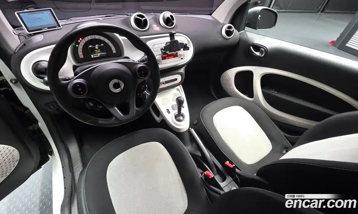 Smart Fortwo 2015 1.0 автомат (гидро), фото 7