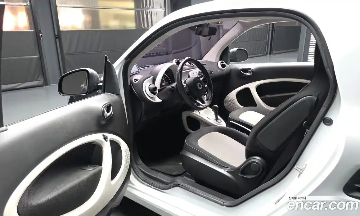 Smart Fortwo 2015 1.0 автомат (гидро), фото 10