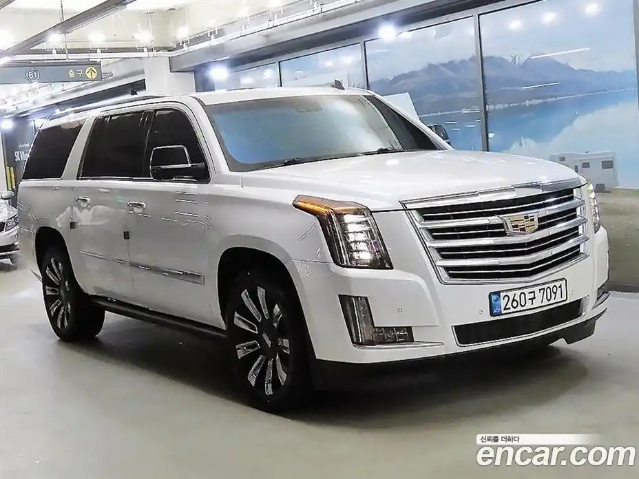 Cadillac Escalade 2016 6.2 автомат (гидро), фото 1 Cadillac Escalade 2016 6.2 автомат (гидро), фото 1