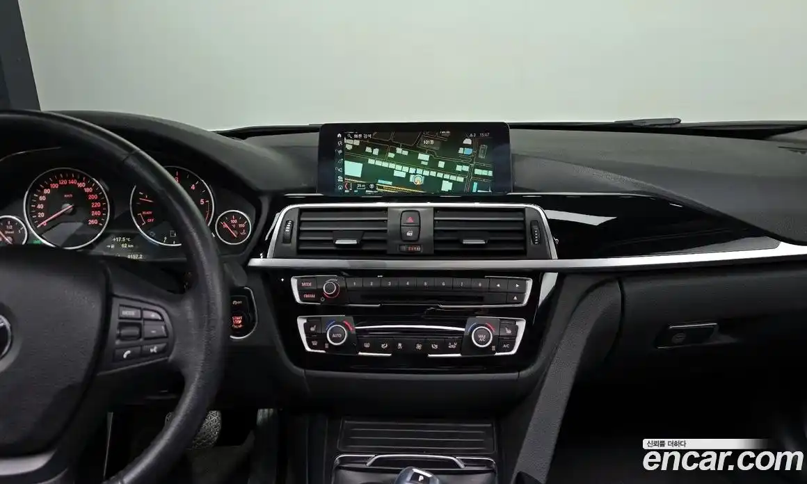 BMW 3 серия 2018 2.0 автомат (гидро), фото 12