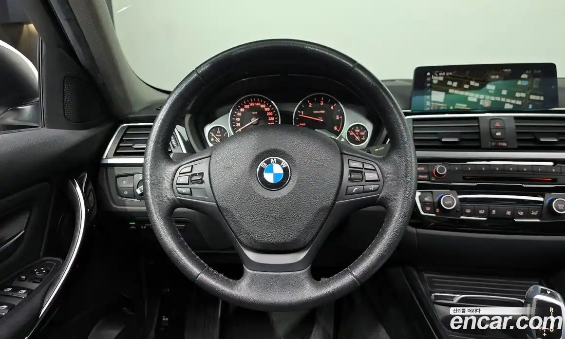 BMW 3 серия 2018 2.0 автомат (гидро), фото 13
