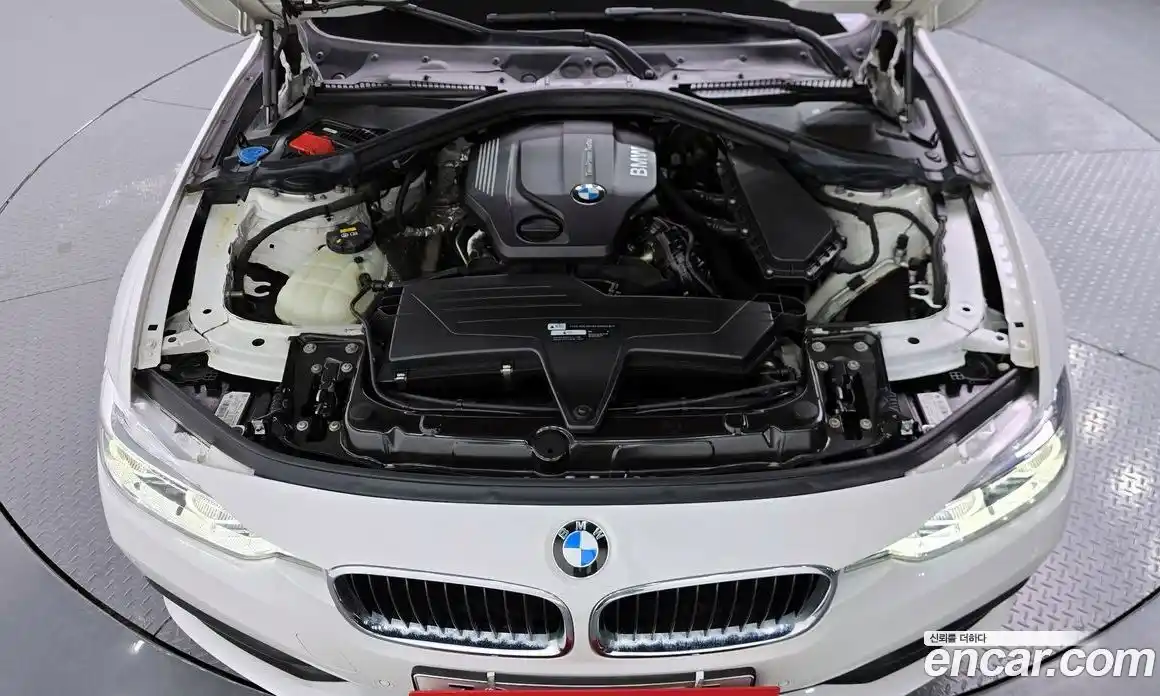 BMW 3 серия 2018 2.0 автомат (гидро), фото 4