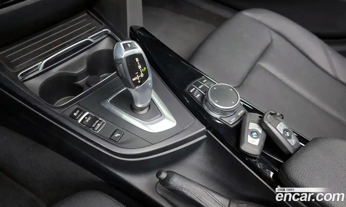 BMW 3 серия 2018 2.0 автомат (гидро), фото 8