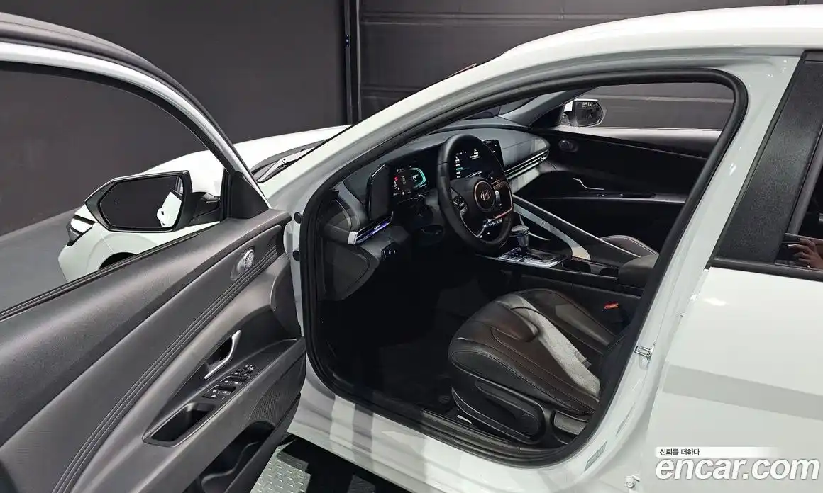 Hyundai Avante 2025 1.6 автомат (гидро), фото 13