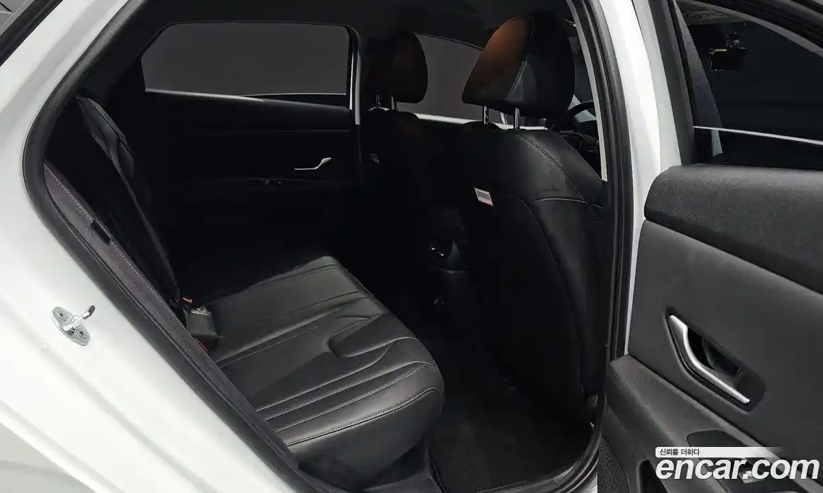 Hyundai Avante 2025 1.6 автомат (гидро), фото 18