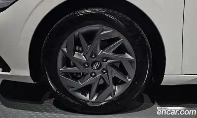 Hyundai Avante 2025 1.6 автомат (гидро), миниатюра 5