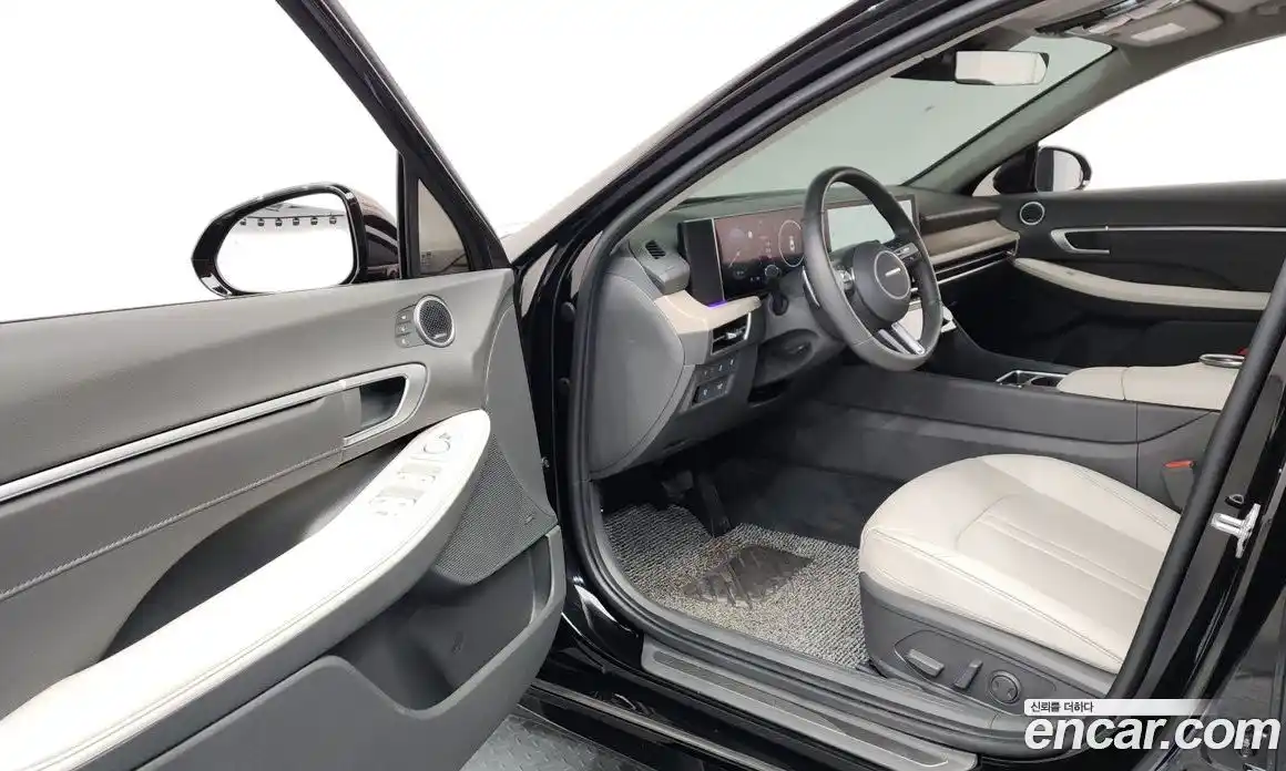 Hyundai Sonata 2025 1.6 автомат (гидро), фото 13