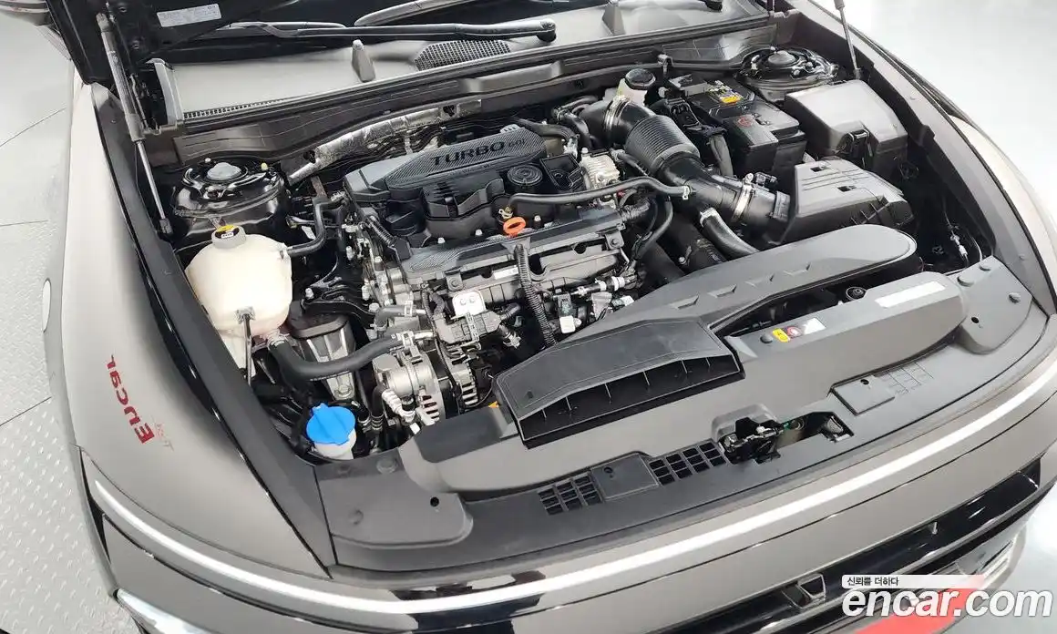 Hyundai Sonata 2025 1.6 автомат (гидро), фото 6