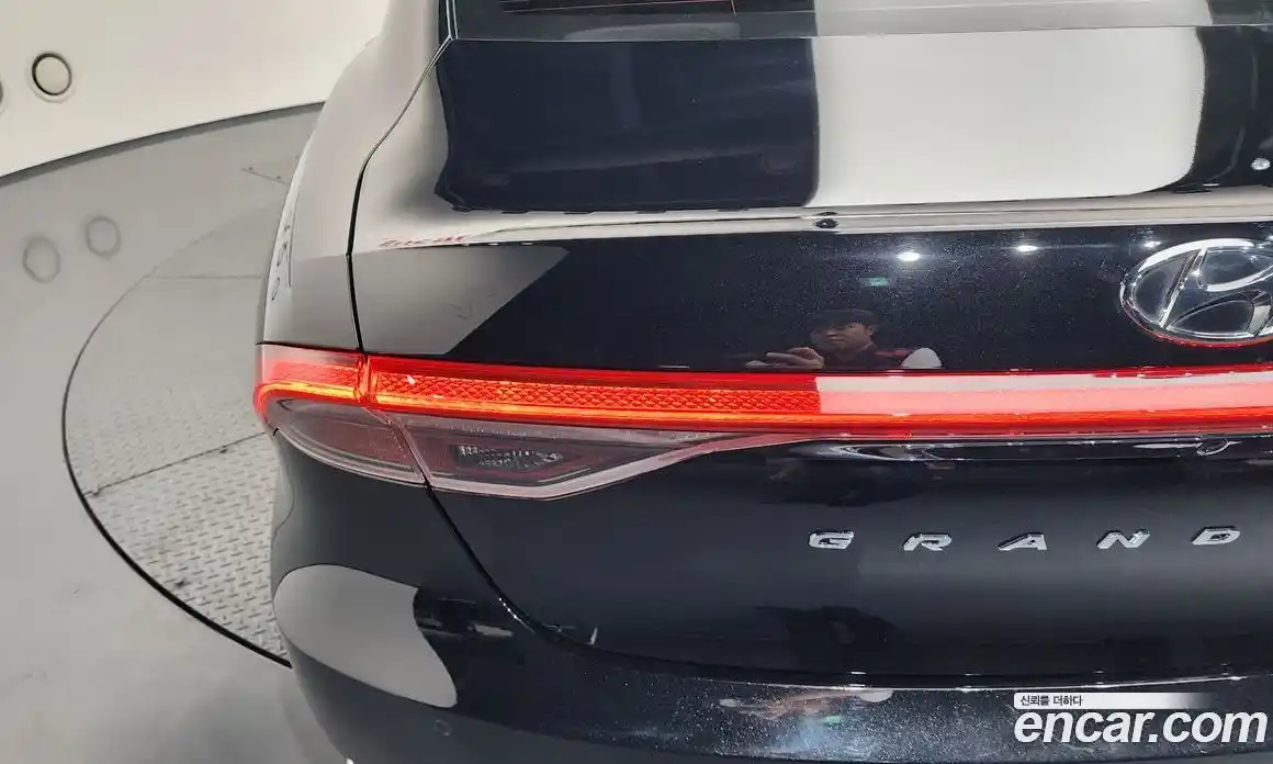 Hyundai Grandeur 2020 2.5 автомат (гидро), фото 9