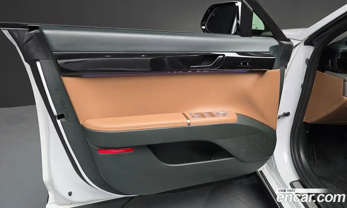 Hyundai Grandeur 2023 2.5 автомат (гидро), фото 14