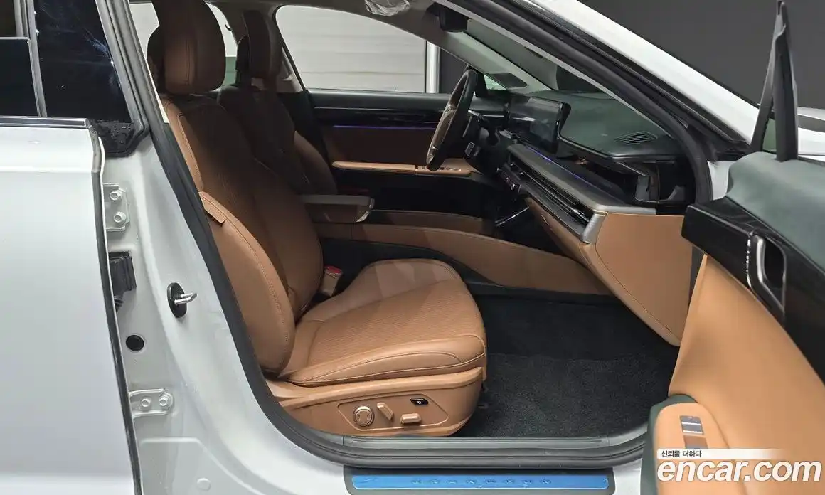 Hyundai Grandeur 2023 2.5 автомат (гидро), фото 16