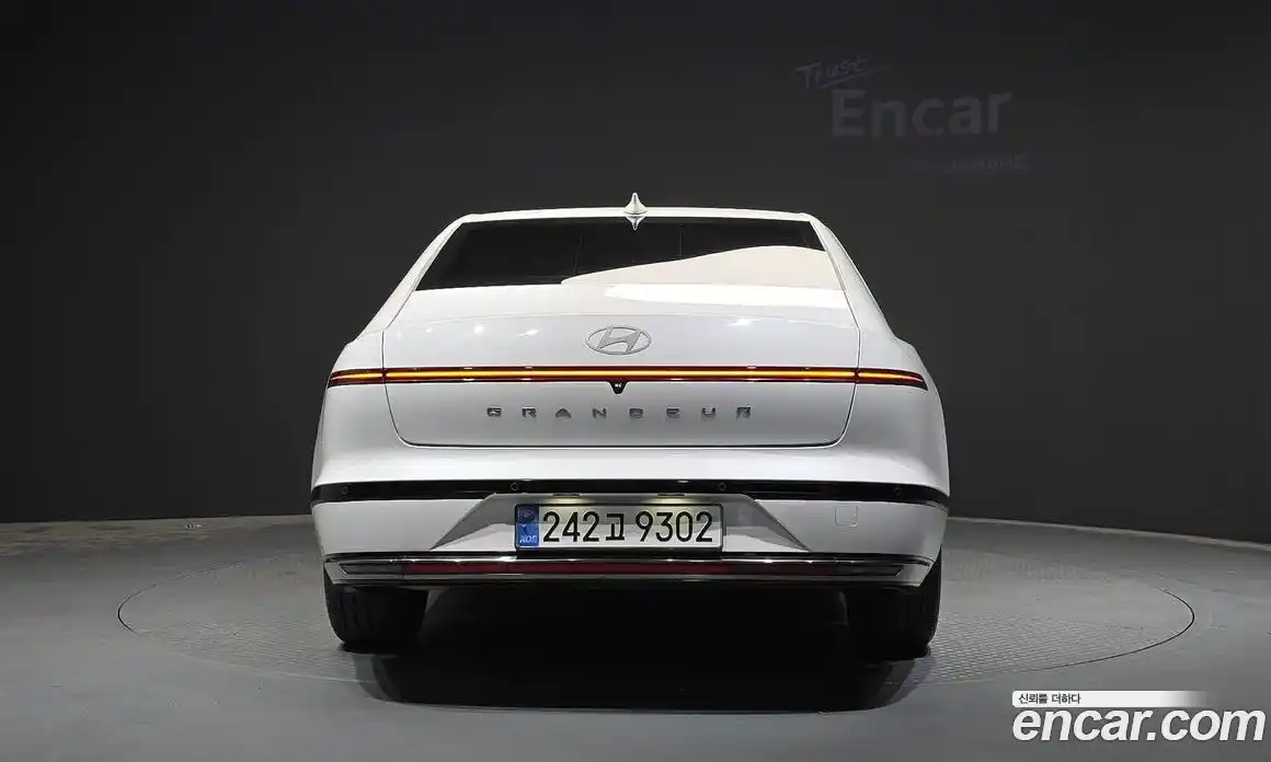 Hyundai Grandeur 2023 2.5 автомат (гидро), фото 4