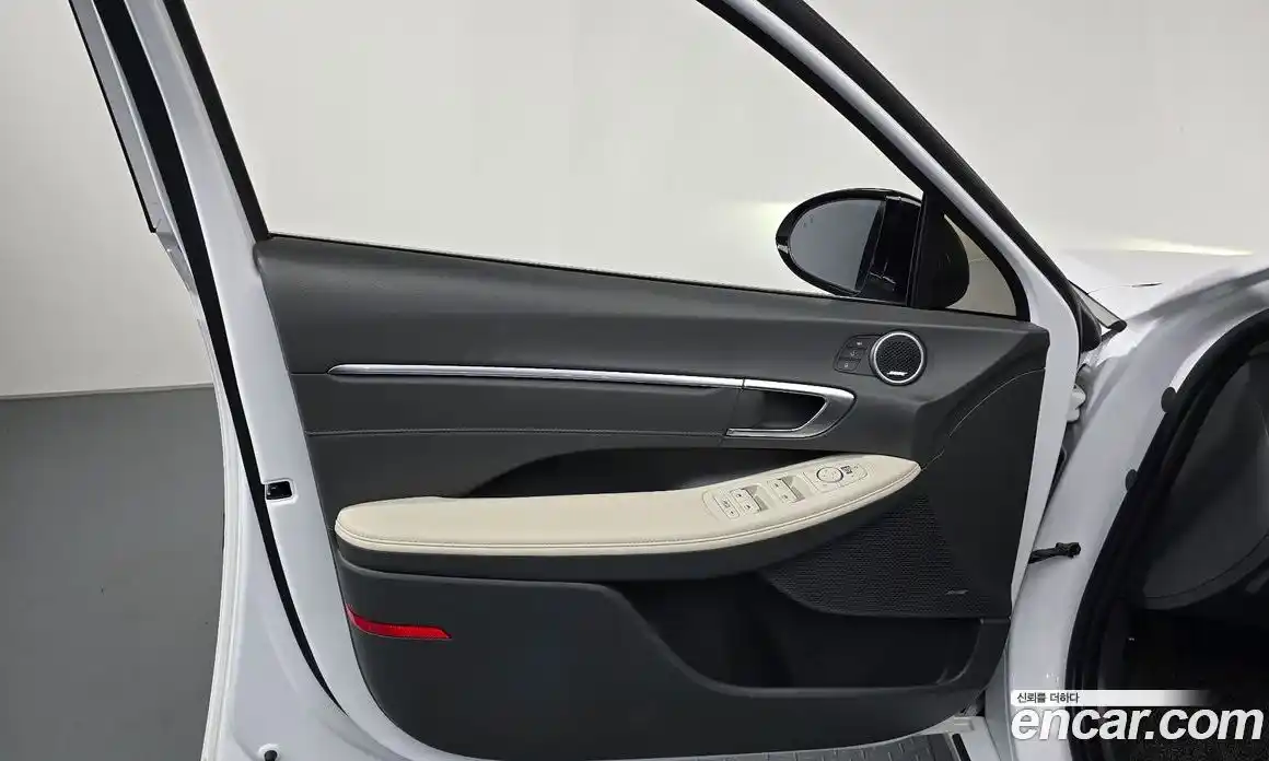 Hyundai Sonata 2022 1.6 автомат (гидро), фото 13