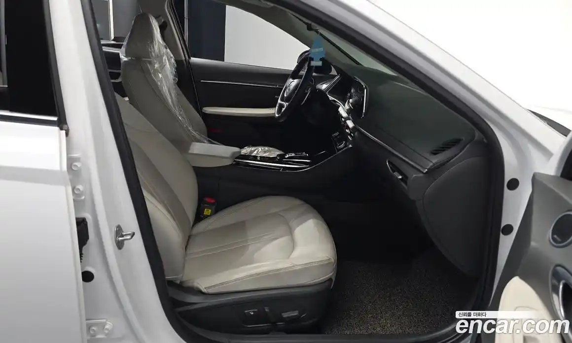 Hyundai Sonata 2022 1.6 автомат (гидро), фото 15