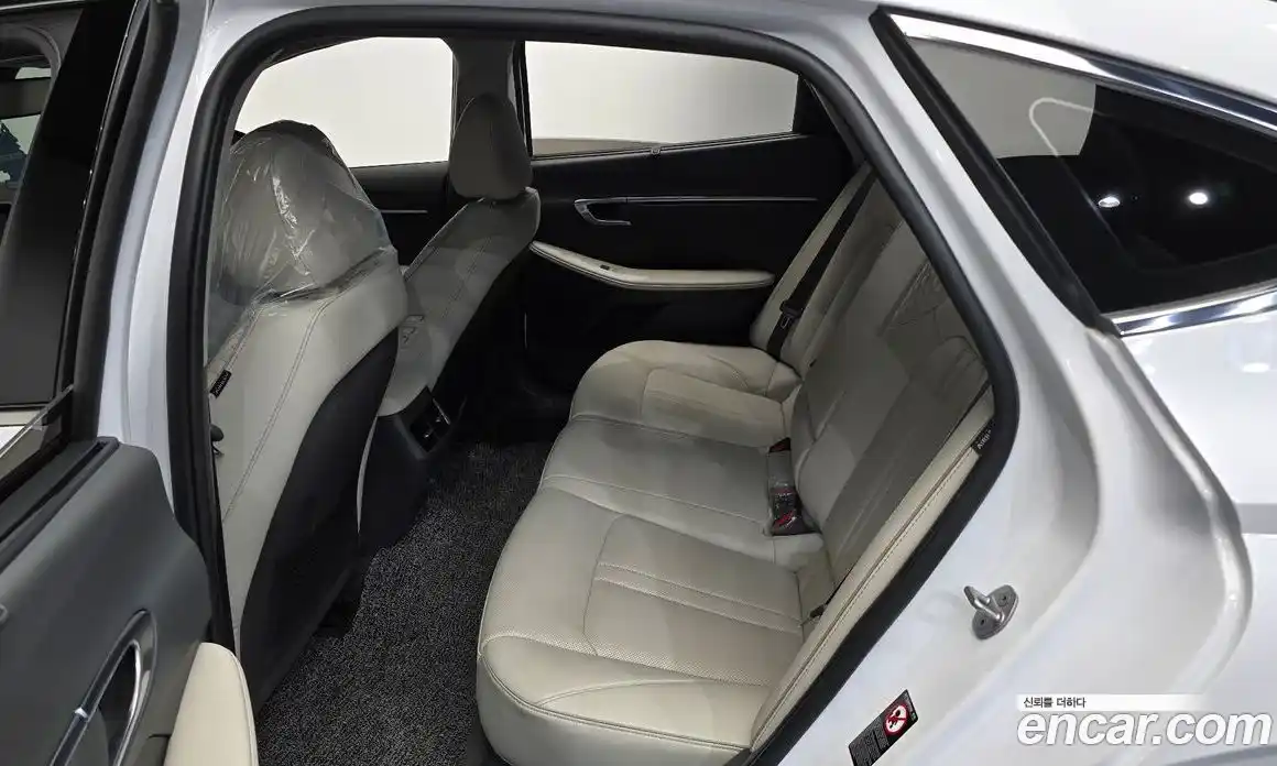 Hyundai Sonata 2022 1.6 автомат (гидро), фото 16