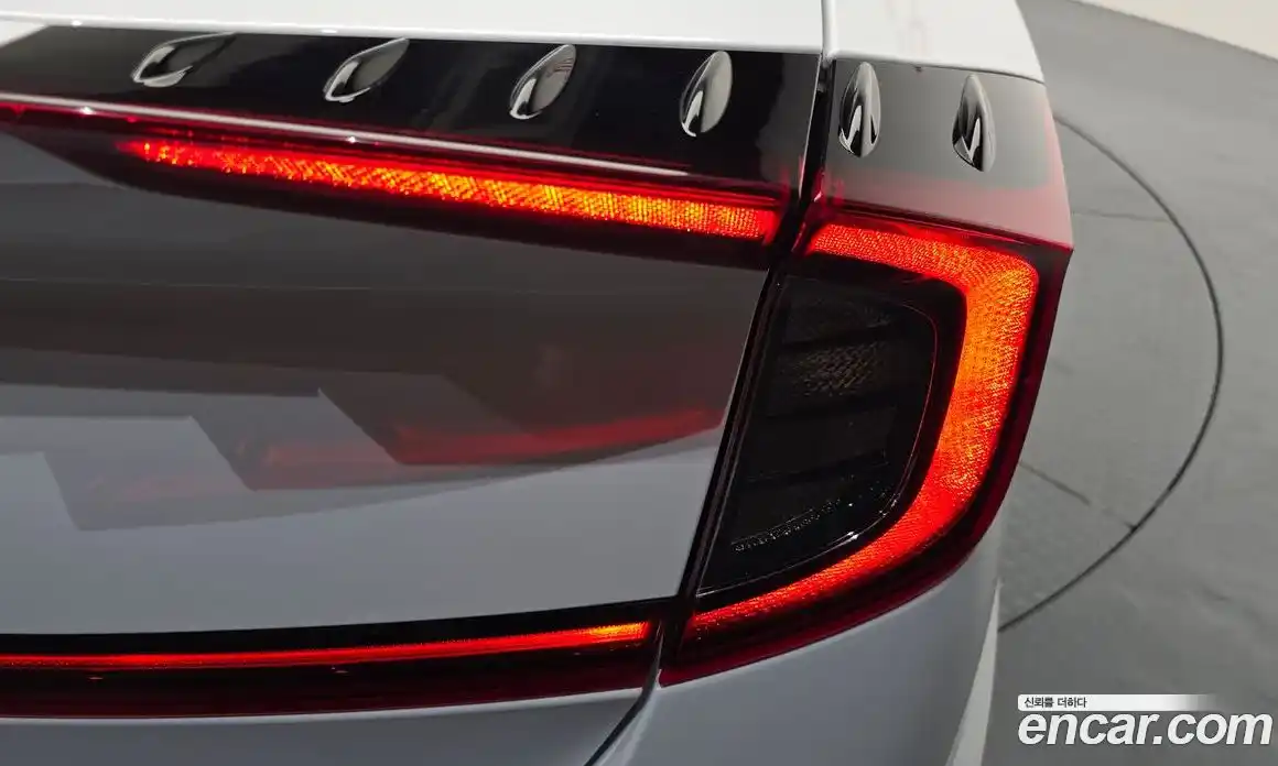 Hyundai Sonata 2022 1.6 автомат (гидро), фото 8