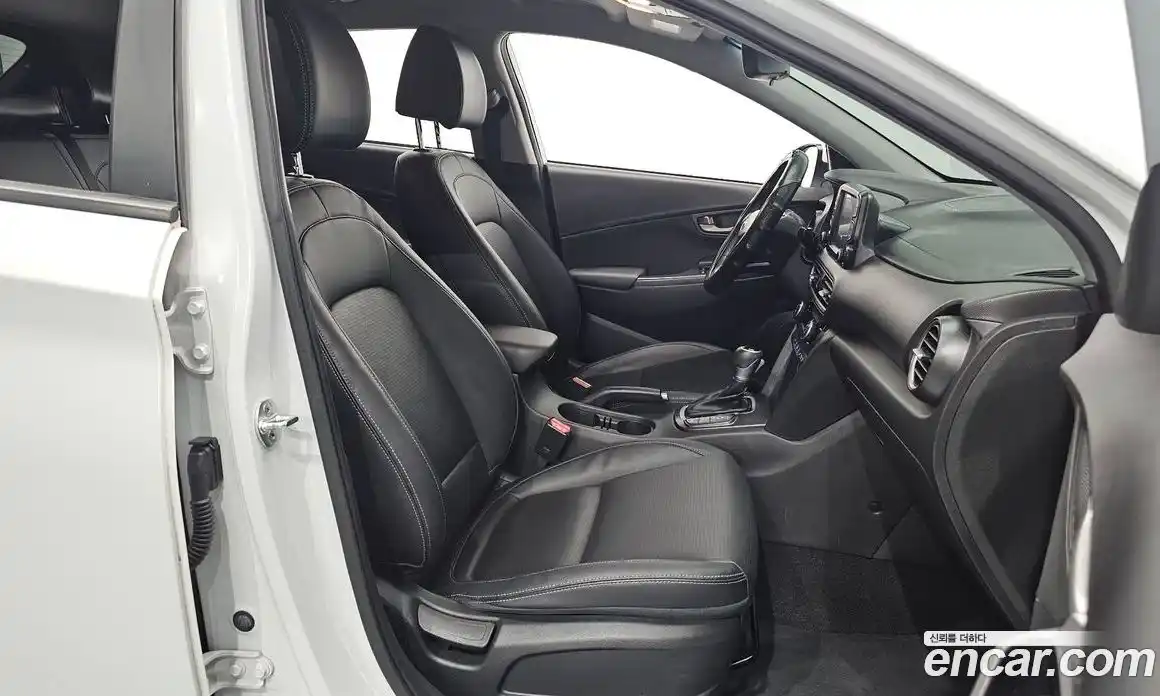 Hyundai Kona 2018 1.6 автомат (гидро), фото 12