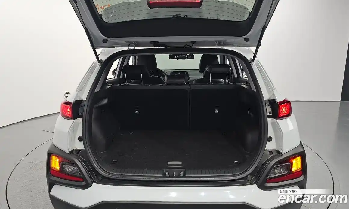 Hyundai Kona 2018 1.6 автомат (гидро), фото 25