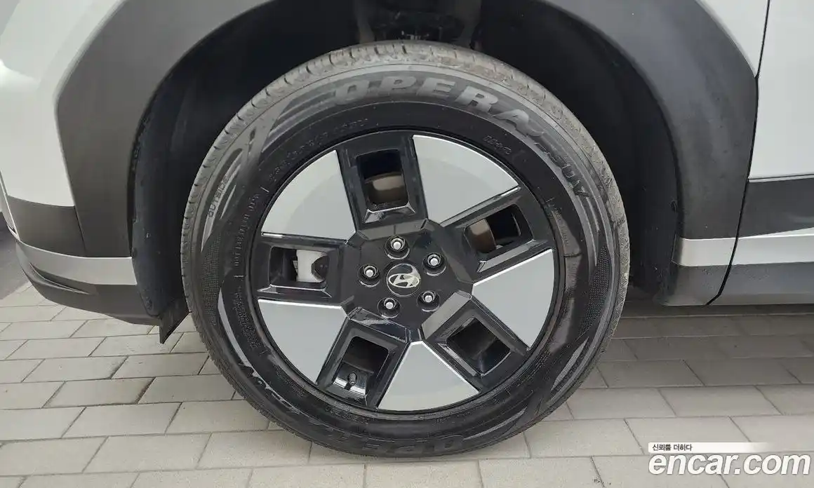 Hyundai Santa Fe 2024 1.6 автомат (гидро), фото 5