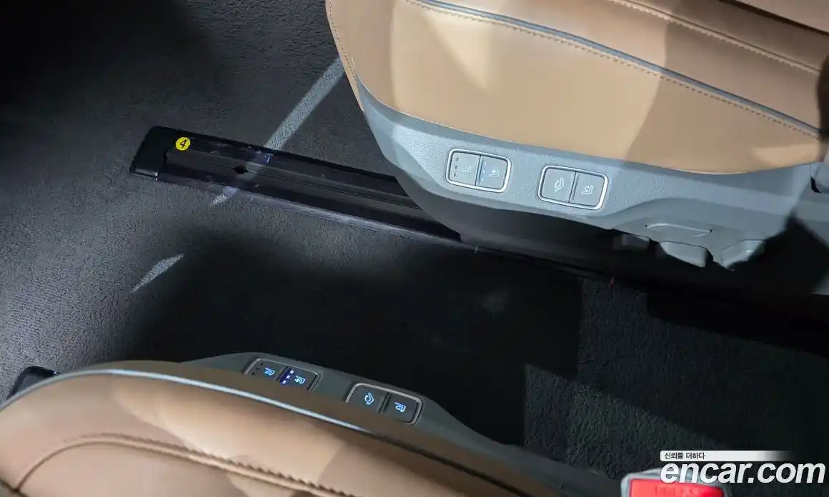 Hyundai Staria 2025 1.6 автомат (гидро), фото 19