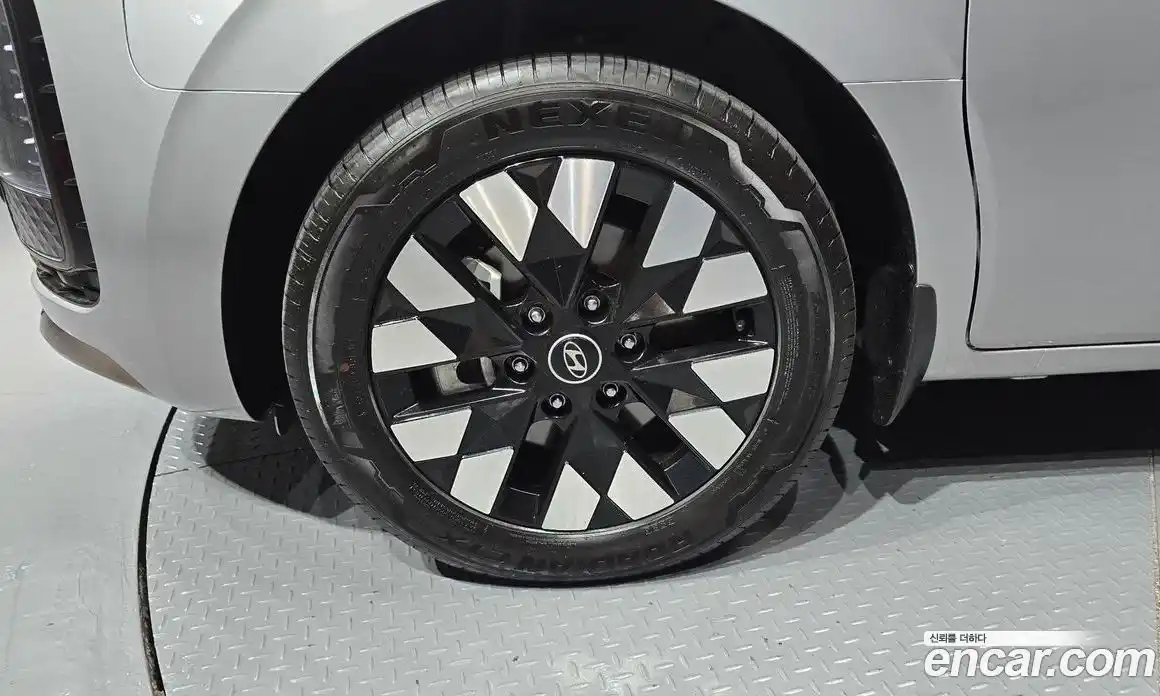 Hyundai Staria 2025 1.6 автомат (гидро), фото 5