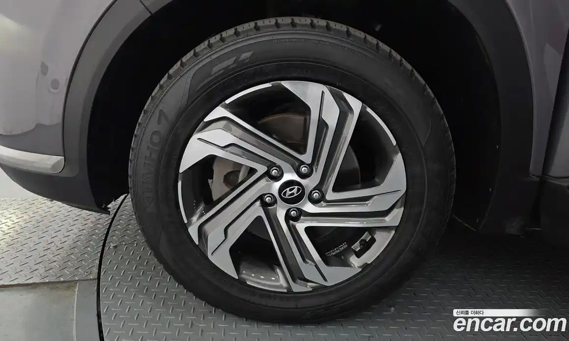 Hyundai Santa Fe 2022 2.2 автомат (гидро), фото 5