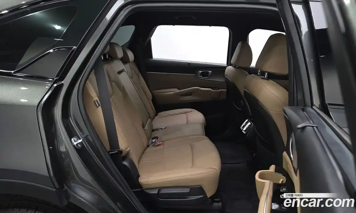 Kia Sorento 2024 1.6 автомат (гидро), фото 17