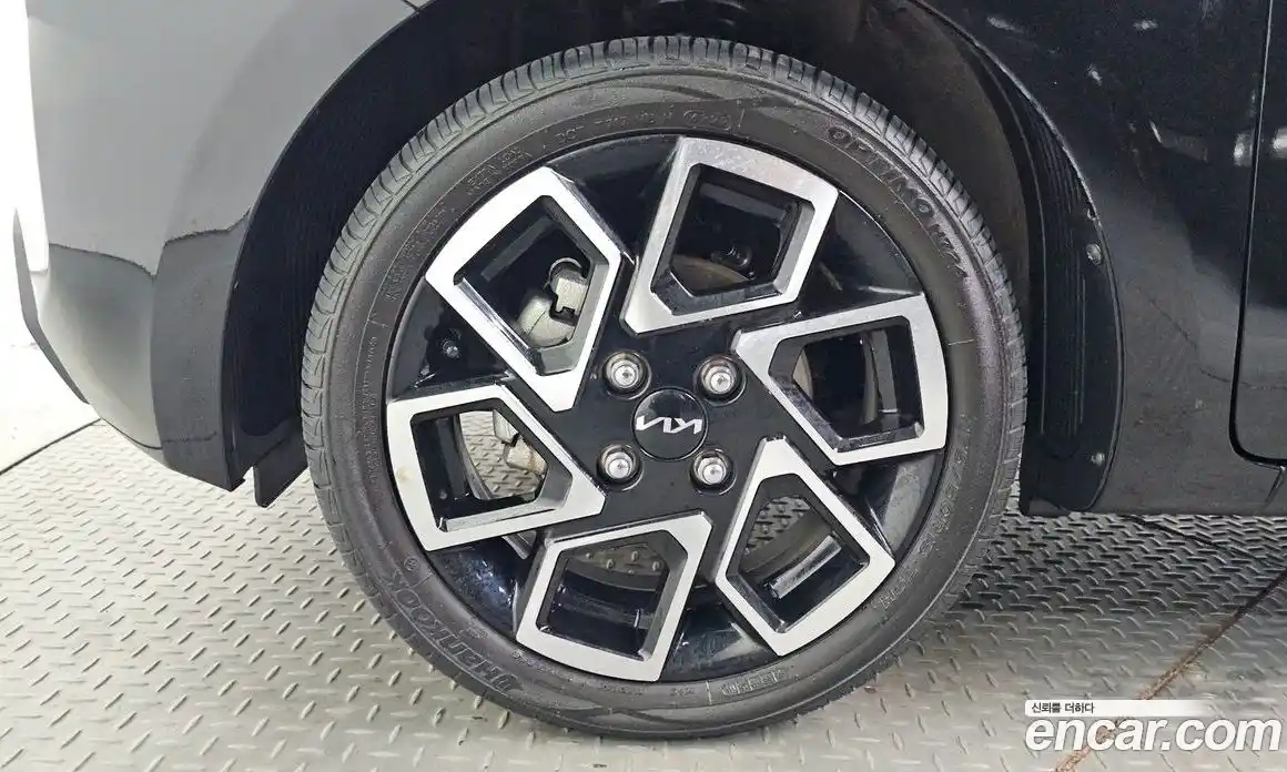 Kia Ray 2022 1.0 автомат (гидро), фото 5