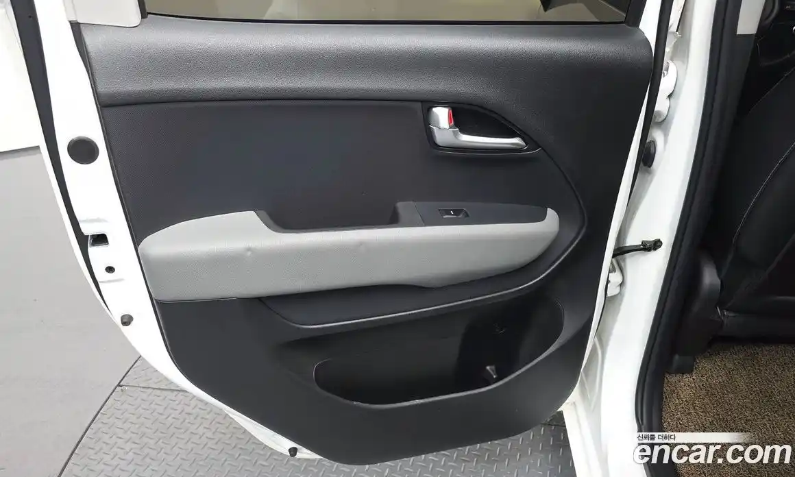 Kia Ray 2022 1.0 автомат (гидро), фото 15