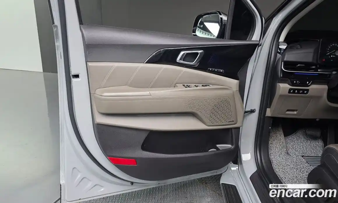 Kia Carnival 2024 1.6 автомат (гидро), фото 14
