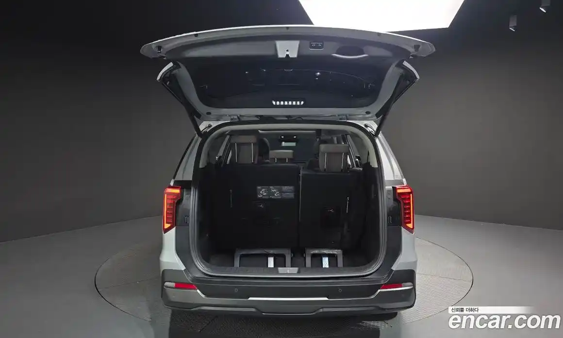 Kia Carnival 2024 1.6 автомат (гидро), фото 24