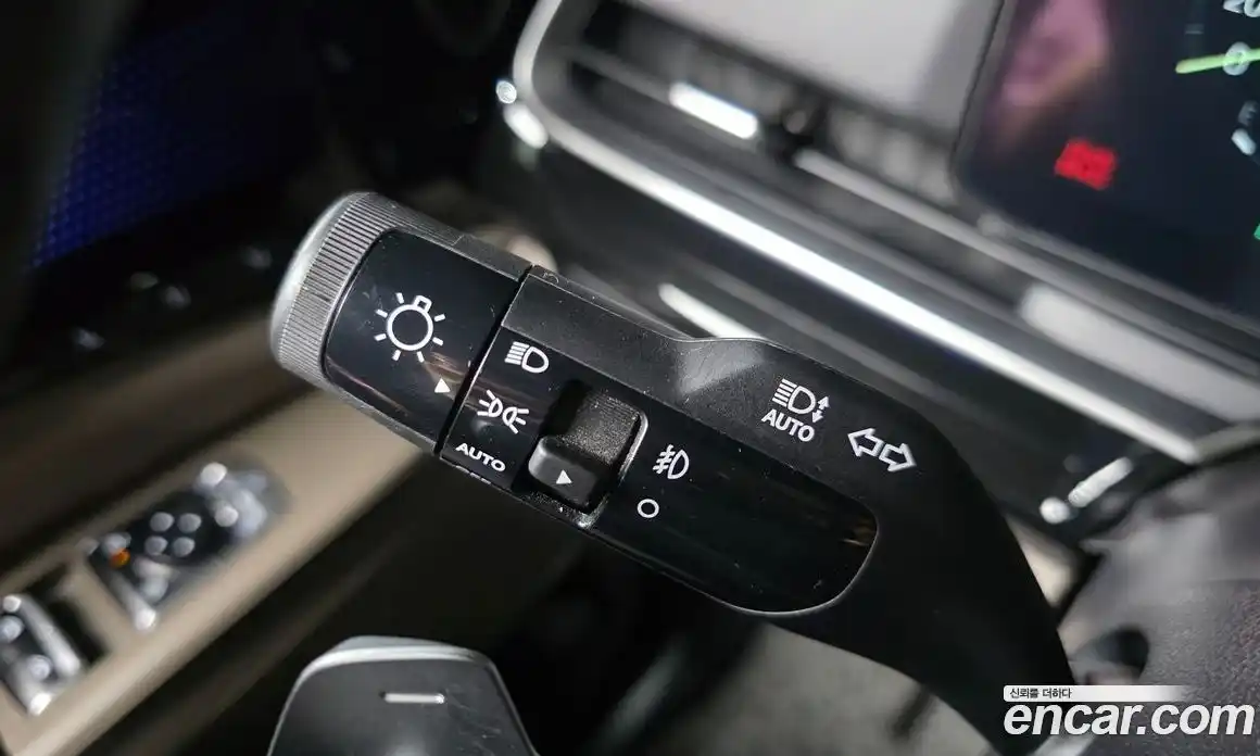 Kia Carnival 2024 1.6 автомат (гидро), фото 31