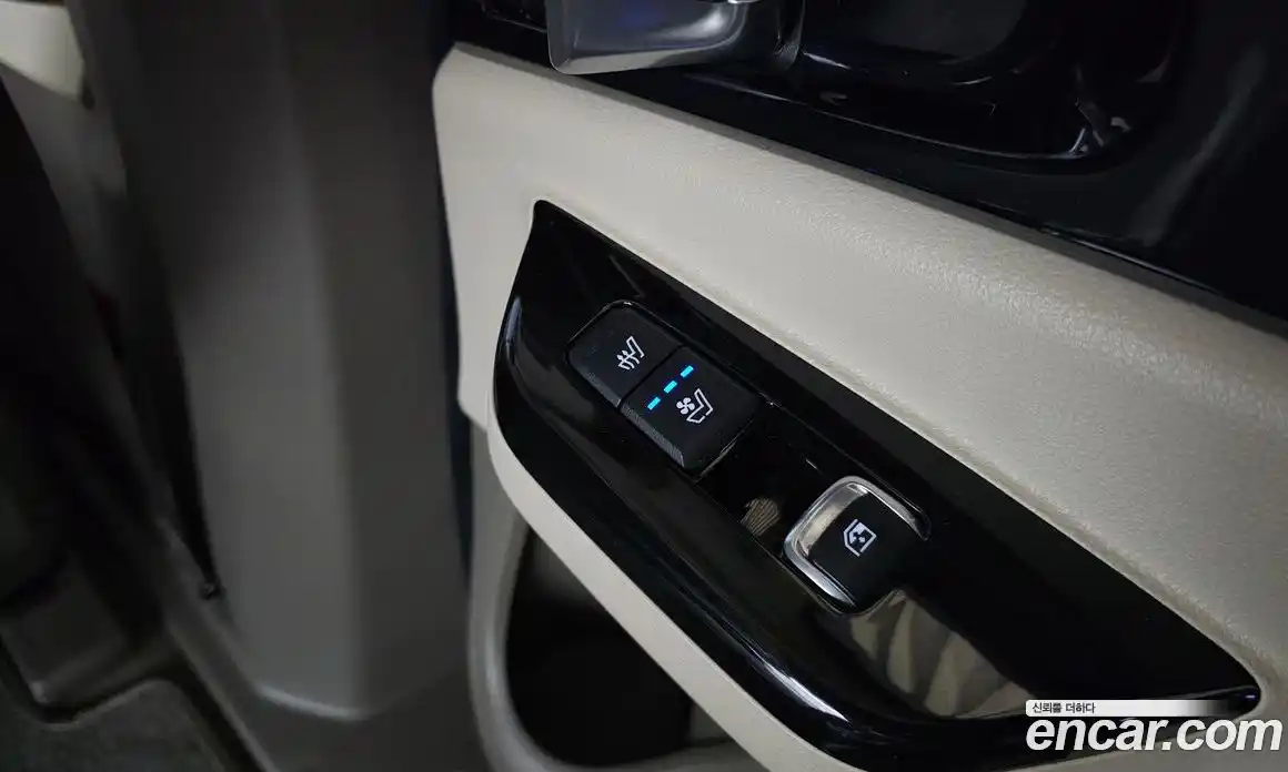 Kia Carnival 2022 3.5 автомат (гидро), фото 24