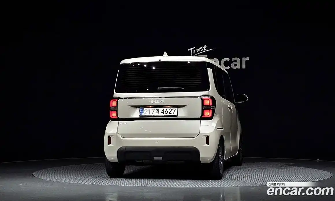 Kia Ray 2023 1.0 автомат (гидро), фото 4