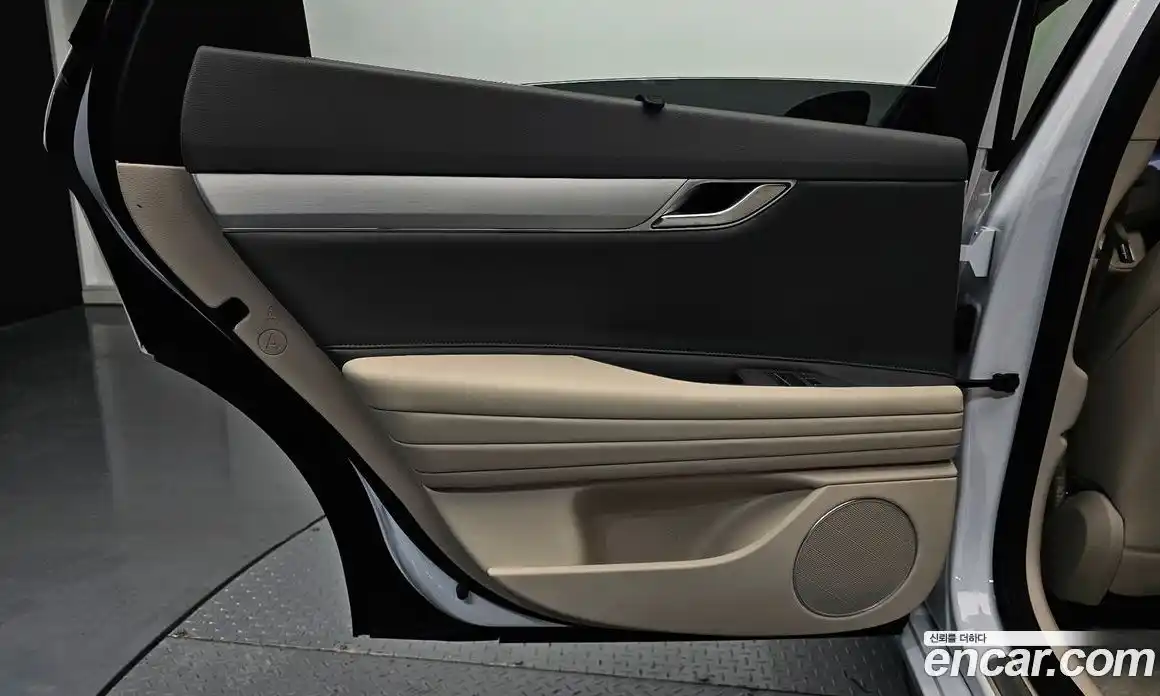 Genesis G80 2024 2.5 автомат (гидро), фото 15