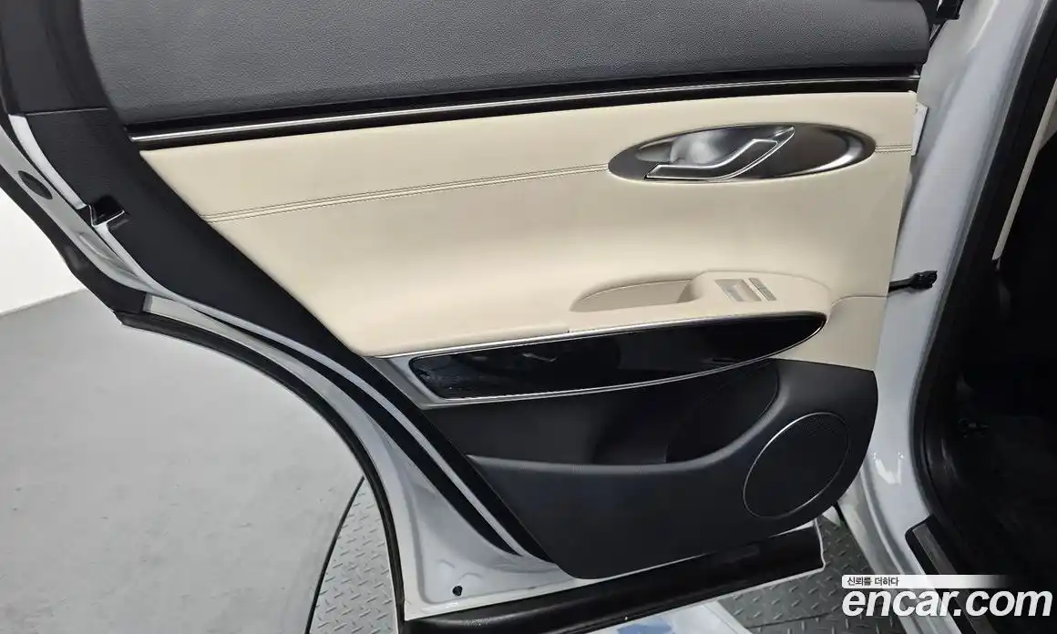 Genesis GV70 2021 2.5 автомат (гидро), фото 15