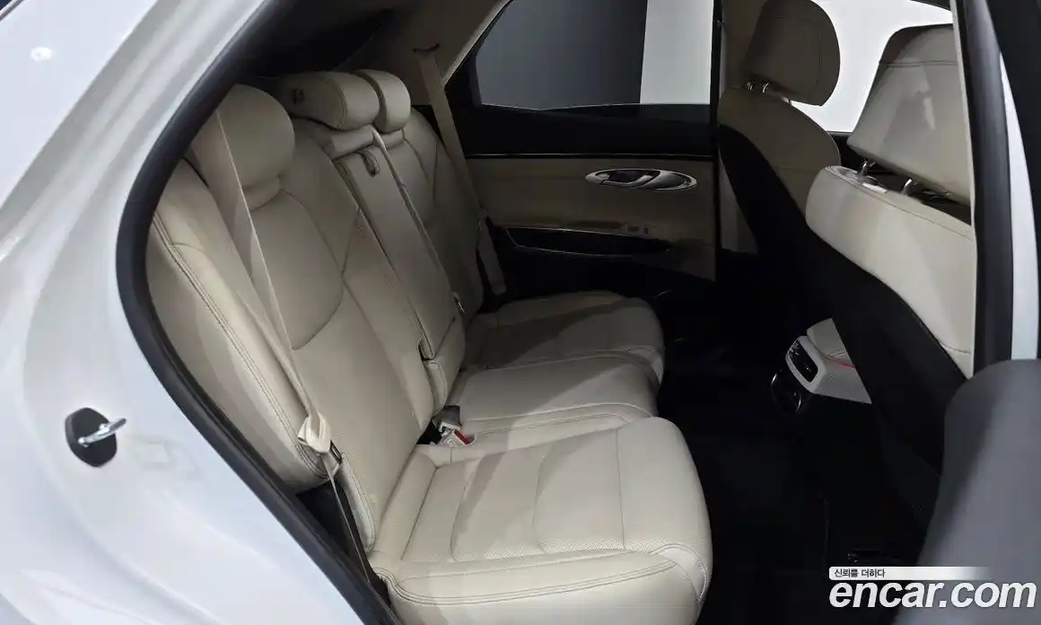 Genesis GV70 2021 2.5 автомат (гидро), фото 17