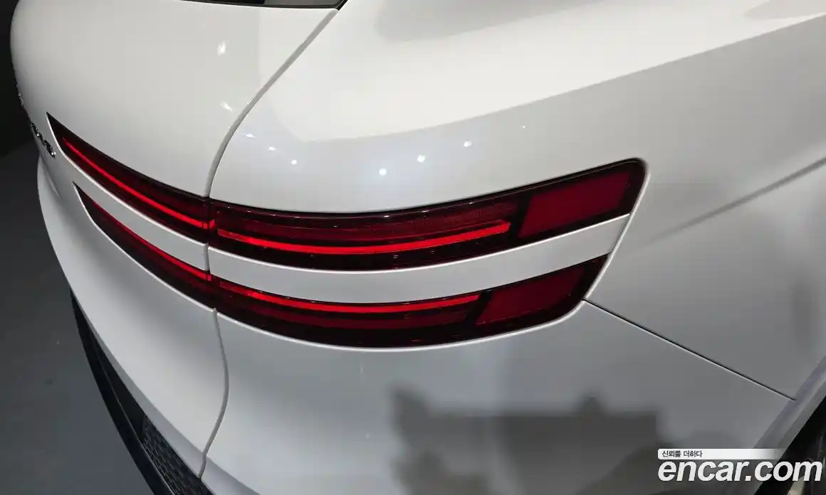 Genesis GV70 2021 2.5 автомат (гидро), фото 9