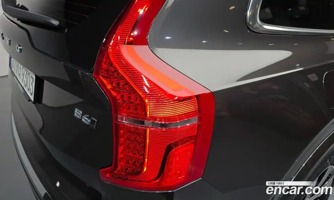 Volvo XC90 2022 2.0 автомат (гидро), фото 9