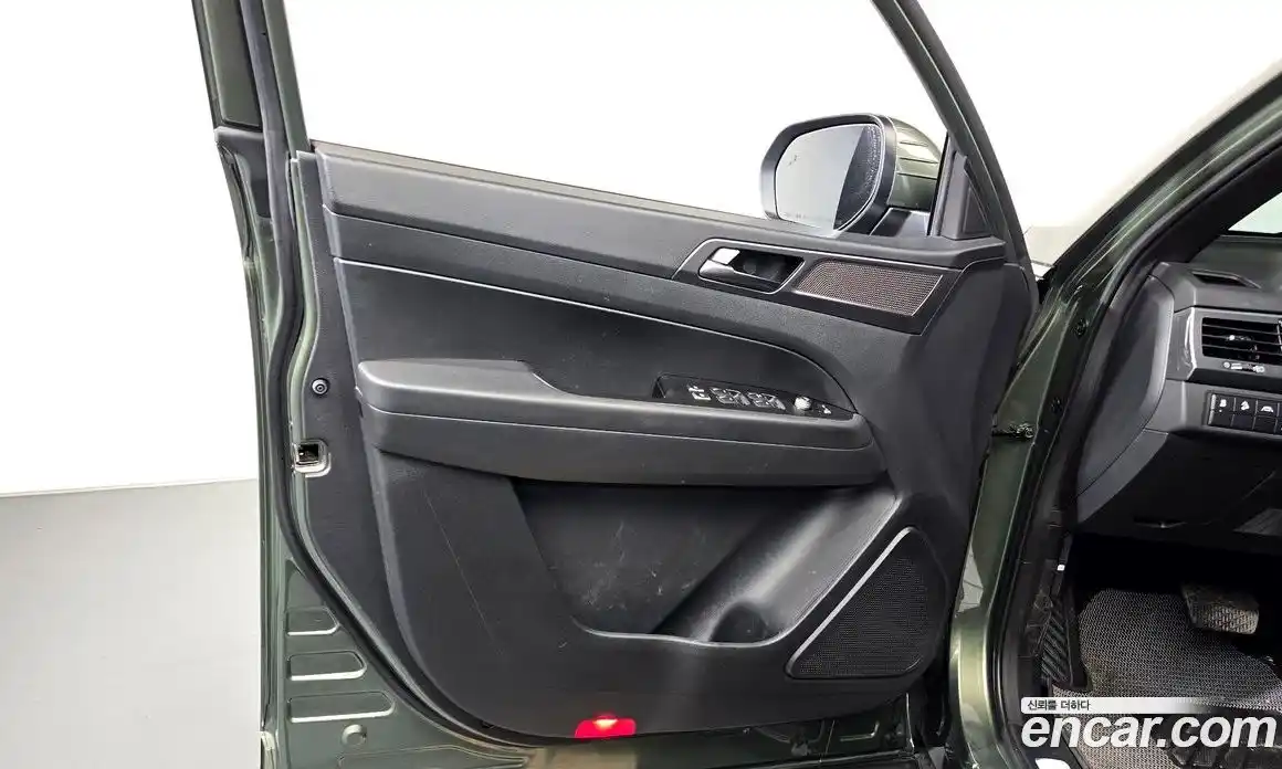 SsangYong Rexton 2023 2.2 автомат (гидро), фото 14