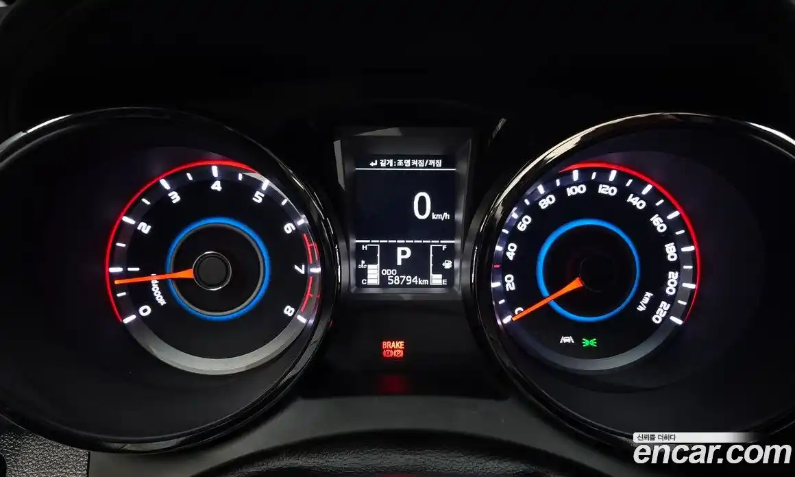 SsangYong TIBOLI 2016 1.6 автомат (гидро), фото 11