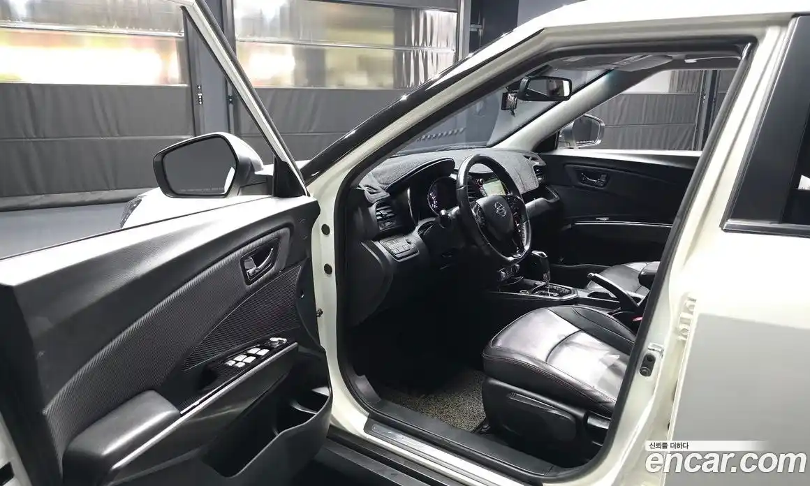 SsangYong TIBOLI 2017 1.6 автомат (гидро), фото 13