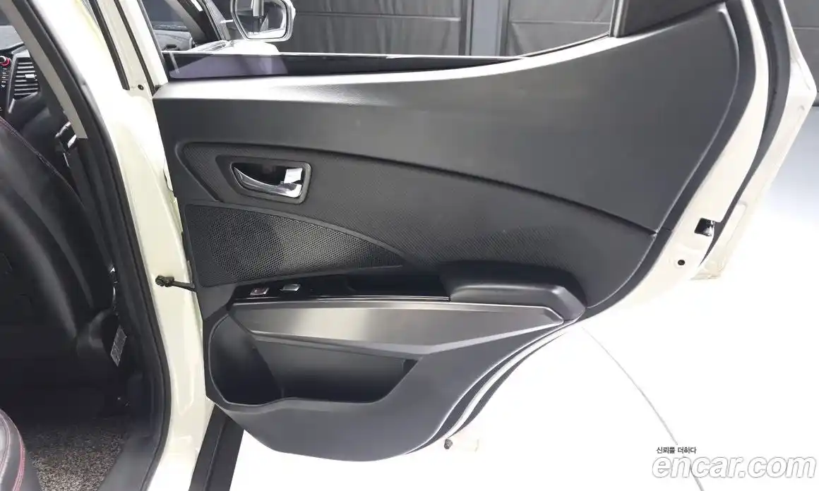 SsangYong TIBOLI 2017 1.6 автомат (гидро), фото 15
